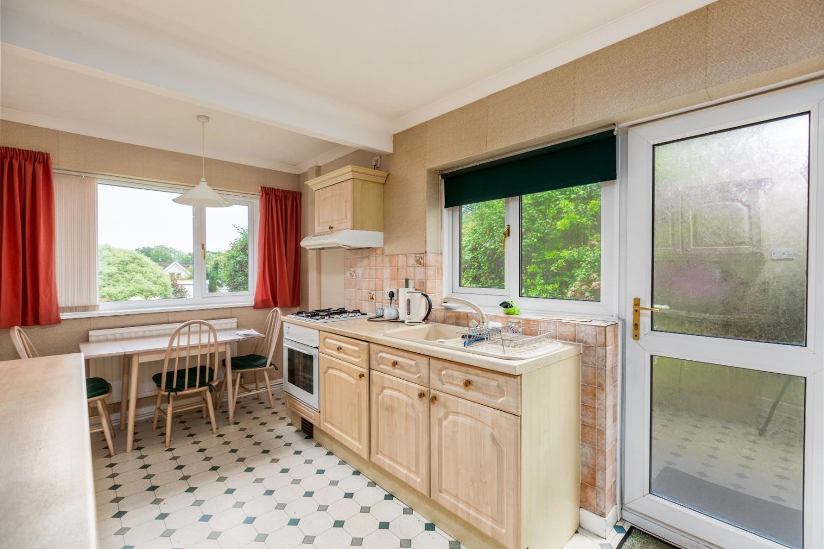 Whiteshell Drive, Langland, Swansea, SA3 4SY